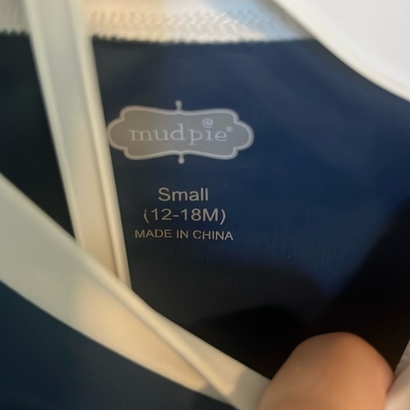 12-18 Mo Mud Pie Boys UPF 50+ Shark Blue Gold Swim Trunks + Raglan Rashguard - Picture 3 of 4